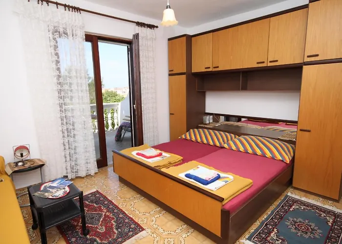 Apartments And Rooms By The Sea Povljana, Pag - 6476 Gostinjska kuća