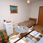 And By The Sea Povljana, Pag - 6476 ポヴリャナ