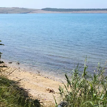 And By The Sea Povljana, Pag - 6476 Гостевой дом Повляна