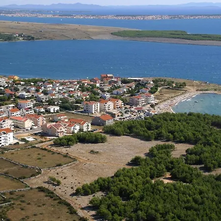 Pensionat Apartments And Rooms By The Sea Povljana, Pag - 6476 3*
