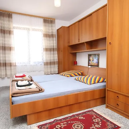 And By The Sea Povljana, Pag - 6476 Гостевой дом 3*