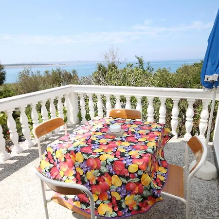 And By The Sea Povljana, Pag - 6476 Гостевой дом 3*
