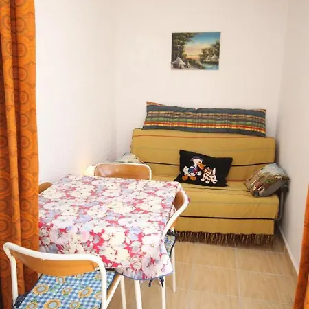 And By The Sea Povljana, Pag - 6476 Гостевой дом 3*