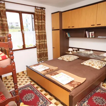 Apartments And Rooms By The Sea Povljana, Pag - 6476 Pensionat Povljana