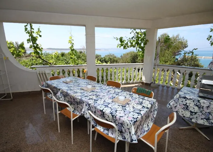 And By The Sea Povljana, Pag - 6476 Гостевой дом 3*